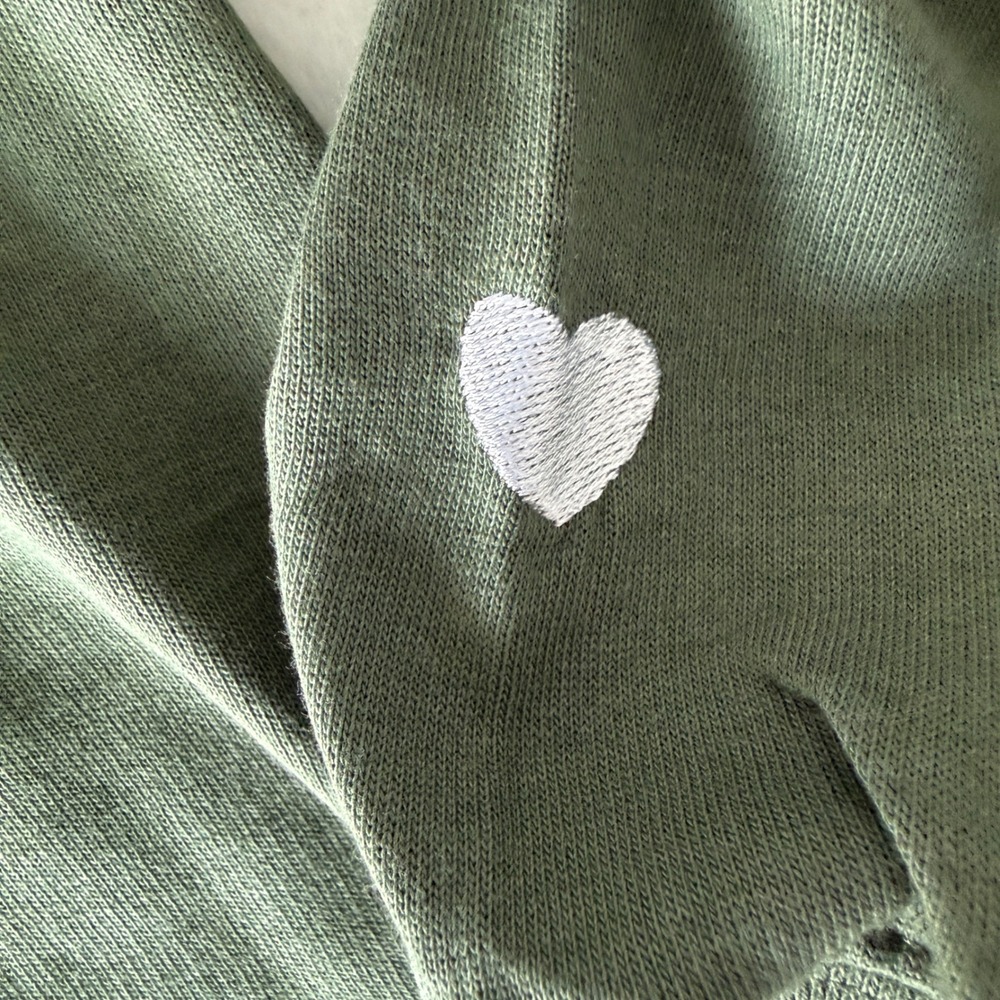Mama Embroidered Sweatshirt Women Large Olive Green Heart Sleeve - Picture 4 of 7